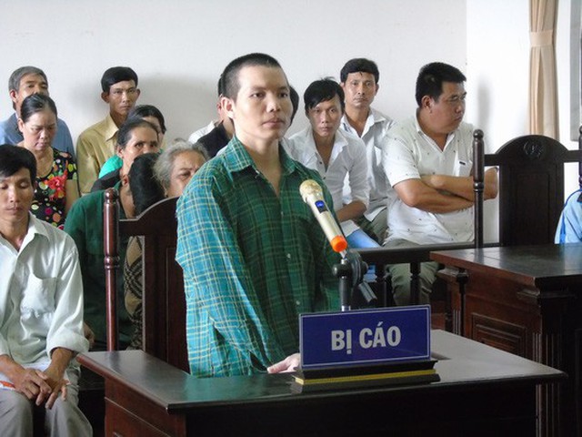 Sau khi đánh chết bạn gái và tự tử không thành, Trần Hoàng Thái phải nhận 18 năm tù giam