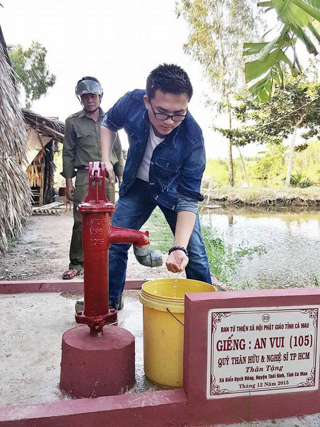 Đại Nghĩa trong một chuyến từ thiện .