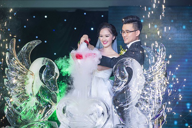 Hà Anh chia sẻ với Ngoisao.net, cô tổ chức đám cưới không quá cầu kỳ, chỉ gói gọn với người thân và và bạn bè thân thiết.