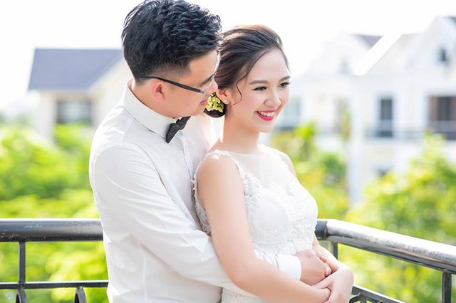 Hà Anh và ông xã quen nhau qua một người bạn và đã hẹn hò 1 năm trước khi đi đến quyết định làm đám cưới. Cô cho biết, ông xã không làm trong lĩnh vực nghệ thuật.