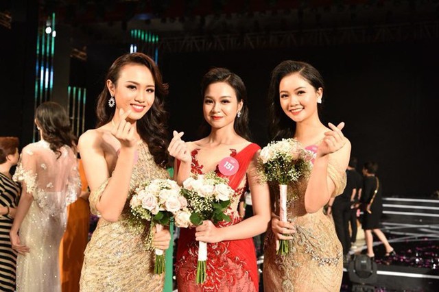 Ba thí sinh của Đại học Ngoại thương TP HCM vào chung kết Hoa hậu Việt Nam 2018: Thủy Tiên (bên trái, là hoa khôi) - Nhật Minh - Bảo Hằng (Á khôi).