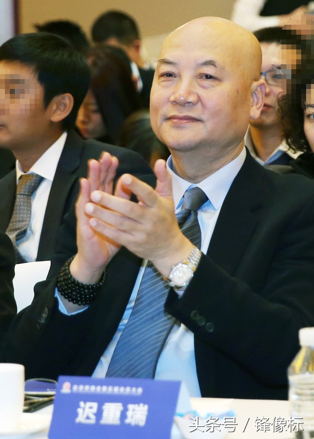 Tr&igrave; Trọng Thụy chuyển hướng kinh doanh nhưng lu&ocirc;n đứng sau vợ v&agrave; c&aacute;c con của b&agrave;.