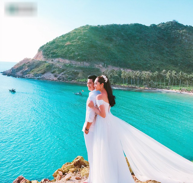 Đặng Thu Thảo và bạn trai đi chụp ảnh cưới hồi tháng 3/2018