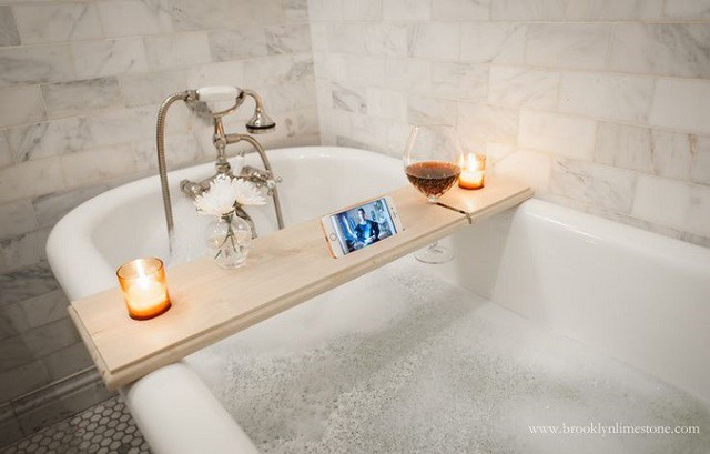 Hãy tự thực hiện chiếc khay tắm của bạn chỉ với những bước đơn giản để bồn tắm nhà mình là nơi nghỉ ngơi lý tưởng nhé.