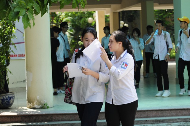 Nếu thi bằng b&agrave;i thi tổ hợp như phương &aacute;n c&ocirc;ng bố trước đ&oacute;, sẽ khiến học sinh căng thẳng. (Ảnh minh họa: Mỹ H&agrave;)