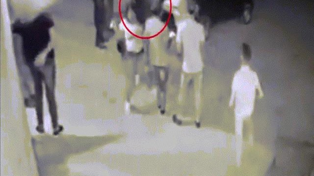 
C&ocirc; g&aacute;i bị bắn chết trong dịp sinh nhật.
