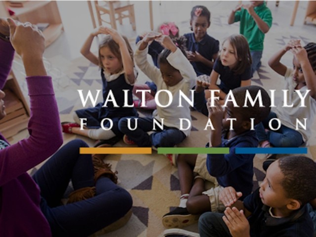 Tháng 1/2016, Alice quyên góp 3,7 triệu cổ phiếu Walmart – trị giá khoảng 225 triệu USD khi đó – cho tổ chức phi lợi nhuận của gia đình Walton Family Foundation. Năm 2017, tổ chức này quyên góp khoảng 530 triệu USD cho các hoạt động từ thiện.