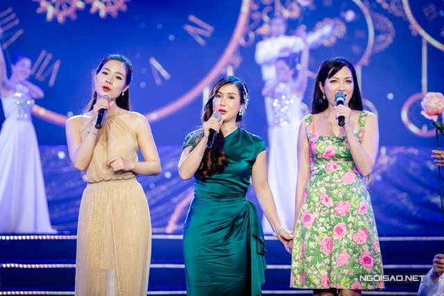 Trong sự kiện kỷ niệm 30 năm cuộc thi Hoa hậu Việt Nam, các người đẹp sẽ có dịp trổ tài ca hát. Hoa hậu Mai Phương, Bùi Bích Phương và Thiên Nga cùng tập luyện cho màn tam ca.