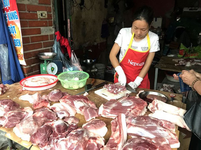Thịt lợn hơi xuất chuồng tăng 200%, kéo theo thịt lợn ngoài chợ cũng tăng mạnh