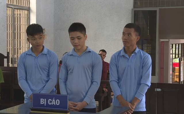 Các bị cáo tại toà.