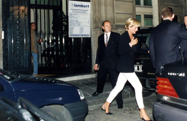 Công nương Diana vài giờ trước khi xảy ra vụ tai nạn thảm khốc ở Paris năm 1997. Ảnh: Alpha-Angeli.