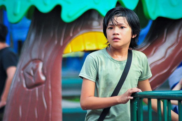 Diễn viên nhí Bảo Bảo vào vai Á - con trai của Huỳnh Đông trong phim. Cậu bé đang được chú ý qua bộ phim truyền hình Gạo nếp gạo tẻ.
