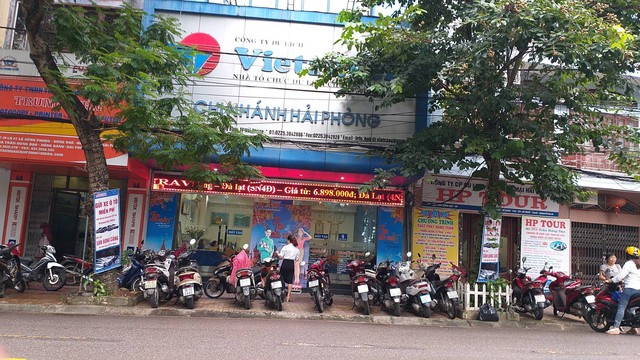 
Văn phòng của công ty Cổ phần du lịch và tiếp thị Giao thông vận tải (Vietravel) ở quận Hồng Bàng (Hải Phòng).
