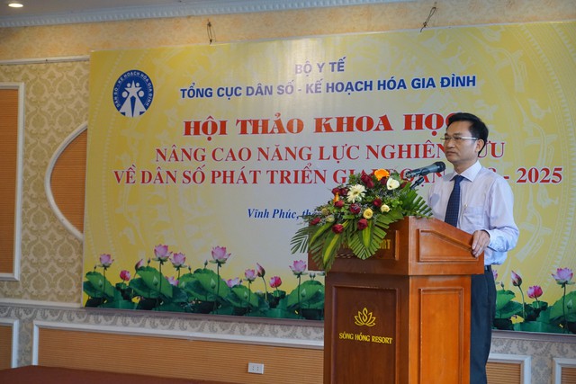 TS Lê Cảnh Nhạc, Phó Tổng cục trưởng Tổng cục DS-KHHGĐ (Bộ Y tế) phát biểu khai mạc Hội thảo. Ảnh: N.Mai