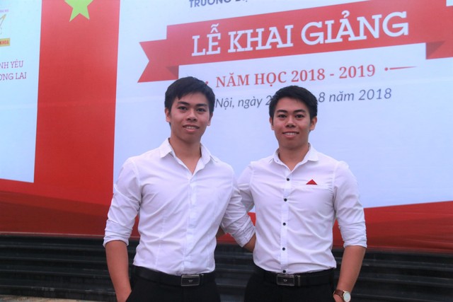 Nguyễn Viết Thắng (trái) và Nguyễn Viết Toàn (phải). Ảnh:Thanh Hùng.