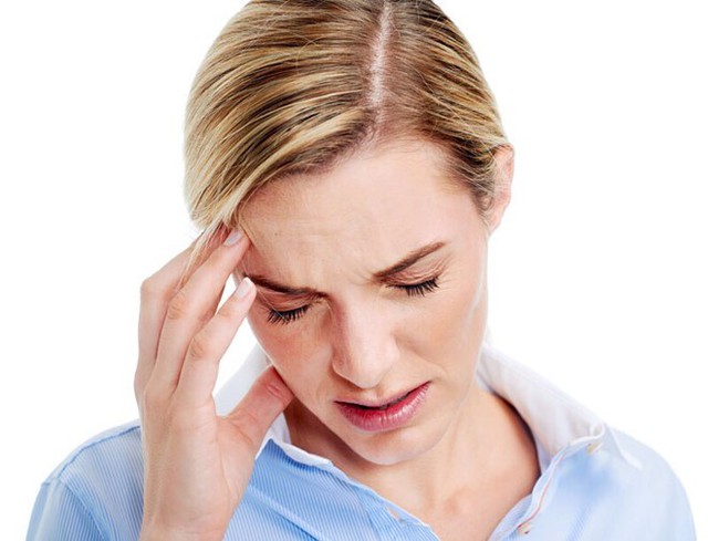 Đau đầu vận mạch là căn bệnh phổ biến ở giới văn phòng. Ảnh: Pharmeru