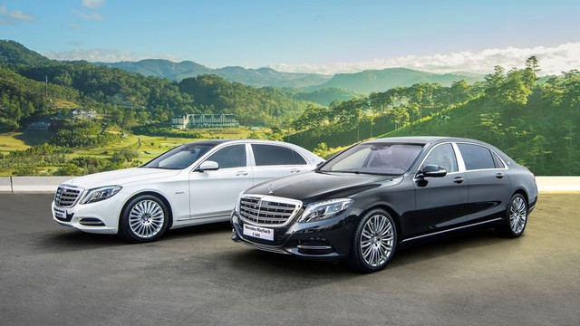 Đang có sự chuyển dịch từ xe bình dân lên xe sang hạng trung tại Việt Nam.
 

Chẳng hạn, mẫu GLC của Mercedes-Benz Việt Nam giá từ 1,939-2,209 tỷ đồng bán tới 2.500 chiếc trong năm 2017, xếp vào top 15 xe ô tô bán chạy nhất trên thị trường. Các dòng E-class, C-class cũng đều bán được trên 1.000 xe. Bên cạnh đó, những mẫu xe như Seri 3, Seri 5 của BMW; A4, Q5 của Audi hay ES 250, NX 200T của Lexus,... cũng thu hút rất nhiều khách hàng.

Giới kinh doanh ô tô nhận xét, đang có sự chuyển dịch từ xe bình dân lên xe sang hạng trung tại Việt Nam. Theo thống kê của Mercedes-Benz Việt Nam, độ tuổi trung bình của khách hàng mua xe sang ngày càng trẻ. Cụ thể, năm 2014, tuổi trung bình người mua Mercedes là 42, thì đến 2016 giảm xuống là 39 và năm 2017 là 38. Qua đây có thể khẳng định, người Việt đang giàu có nhanh hơn và thành công sớm hơn.

Vì thế, khi rào cản nhập khẩu đã được khai thông, rất nhiều mẫu xe sang liên tục về nước để đáp ứng nhu cầu của khách hàng. Thị trường xe sang dự báo sắp sôi động và cuộc đua mới bắt đầu.

Công ty ô tô Trường Hải đã hoàn tất nhập khẩu lô xe BMW đầu tiên, gồm các mẫu 7 Series, X1, X2, 118i và 218i. Theo DN này, sắp tới sẽ có thêm những lô BMW nữa, với đa dạng mẫu mã sẽ được nhập về.

Trong khi đó, lô hàng thứ hai với khoảng 30 chiếc Lexus nhập khẩu từ châu Âu đã cập cảng Việt Nam vào tháng 8 và giao đến tay khách hàng trong tháng 9. Sau đó, những lô hàng Lexus sẽ liên tiếp về nước.

Mercedes Benz Việt Nam đã hoàn tất thủ tục đăng kiểm cho lô xe sang nhập khẩu nguyên chiếc, số lượng lớn và sẽ giao đến tay khách hàng trong thời gian sớm nhất. Cùng với đó, nhiều mẫu xe sang thuộc các thương hiệu khác như Audi, Volvo, Volkswagen, Land Rover,... sắp tới sẽ liên tục về nước, giải tỏa “cơn khát” thiếu xe kéo dài từ đầu năm tới nay.




Từ nay đến cuối năm, còn nhiều chương trình khuyến mãi, ưu đãi và chăm sóc khách hàng


 

Theo các DN, xe sang nhập về, hiện chỉ phải đáp ứng 12 tiêu chí kỹ thuật bắt buộc đúng như tại nước sở tại, trong đó không có tiêu chí về khí thải. Vì vậy, động cơ hoàn toàn phù hợp với tiêu chuẩn xăng dầu Việt Nam và tạo điều kiện để nhiều mẫu xe sang về nước hơn trong thời gian tới. Thị trường xe sang cơ bản đã được khai thông, khách hàng có thể thoải mái lựa chọn những mẫu xe mình yêu thích.

Các DN cho biết, mặc dù nhiều lô xe nhập về thời gian này chỉ dành để trả nợ cho khách hàng đã ký hợp đồng, nhưng họ vẫn đẩy mạnh các chương trình khuyến mãi, ưu đãi.

Ngay từ tháng 7, Trường Hải đã thực hiện gói ưu đãi, tặng bảo hiểm vật chất năm đầu tiên cho khách hàng mua xe BMW. Volkswagen cũng tặng 1 năm bảo hiểm vật chất, phiếu bảo dưỡng và phụ kiện cho khách mua. Trong khi đó, khách hàng ký hợp đồng mua xe Jaguar và Land Rover sẽ nhận được ưu đãi lên đến 110 triệu đồng, tùy từng loại xe. Mercedes Benz Việt Nam vẫn có chương trình hỗ trợ tài chính, với lãi suất vay ưu đãi 4,99%/năm,...

Từ nay đến cuối năm, còn nhiều chương trình khuyến mãi, ưu đãi và chăm sóc khách hàng. Chẳng hạn như ưu đãi giảm giá mua xe tại các đại lý, cho khách hàng trải nghiệm những dòng xe mới và nâng cao chất lượng phục vụ đối với giới nhà giàu.

Các DN còn chạy đua để phát triển dòng xe sang tại thị trường Việt Nam. Nhiều sản phẩm mới, những phiên bản nâng cấp, sẽ tiếp tục được giới thiệu.

Audi nhân dịp kỷ niệm 10 năm gia nhập thị trường Việt Nam sẽ tổ chức sự kiện đặc biệt với sự góp mặt của nhiều sản phẩm mới, trong đó, nổi bật phải kể đến các mẫu xe dòng A và Q. Volvo chuẩn bị ra mắt dòng xe cao cấp XC90 Excellence với những trang thiết bị tinh hoa và sang trọng nhất. Còn Volkswagen cũng góp mặt hàng loạt mẫu xe đáng chú ý như “xe con bọ huyền thoại” Beetle Dune, mẫu thể thao “Cơn lốc địa Trung Hải” Scirocco R, hay điểm nhấn là chiếc sedan dành cho doanh nhân Passat BlueMotion MY2018. Lexus sẽ giới thiệu phiên bản SUV 7 chỗ RX350L, một lựa chọn hoàn toàn mới và hấp dẫn cho khách hàng trong phân khúc SUV hạng sang.

Theo Trần Thủy

Vietnamnet
