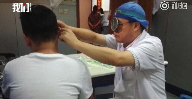 Chàng trai bị thủng màng nhĩ sau nụ hôn quá mạnh bạo của bạn gái