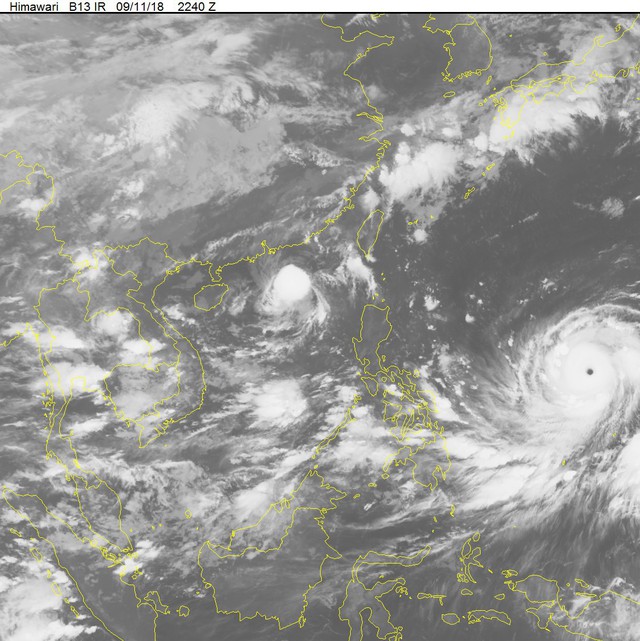 Hình ảnh vệ tinh của cơn bão. Ảnh: NCHMF