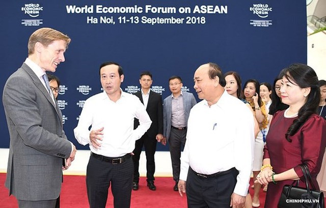 Thủ tướng Ch&iacute;nh phủ Nguyễn Xu&acirc;n Ph&uacute;c v&agrave; c&aacute;c đại biểu dự Hội nghị WEF ASEAN 2018