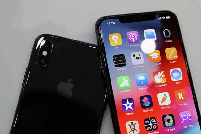 
Hãy gìn giữ chiếc iPhone Xs Max cẩn thận nếu không muốn mất khoản tiền lớn khi sửa chữa. ẢNH: AFP
