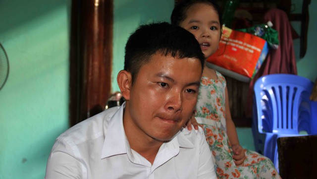 
Anh Trịnh Thanh Hoàng xúc động trước sự trở về kỳ diệu của bố
