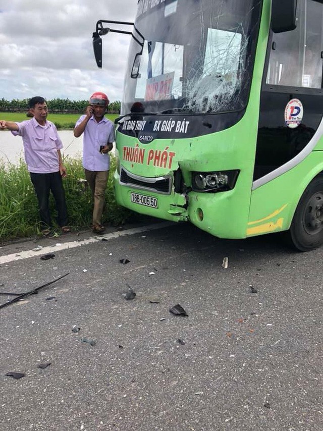 Hiện trường vụ tai nạn kinh hoàng.