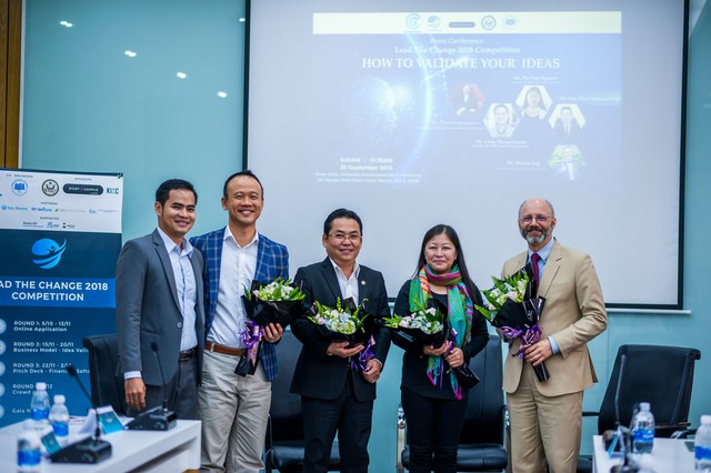 Hội đồng cố vấn của cuộc thi