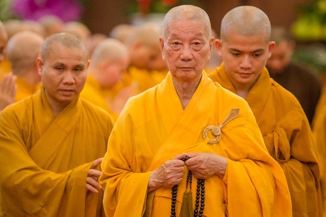 Mở đầu buổi lễ, lời tác bạch cầu nguyện nêu bật sự kính trọng của Phật giáo TP HCM với Chủ tịch nước Trần Đại Quang và những đóng góp của ông cho sự phát triển chung của Phật giáo cả nước.