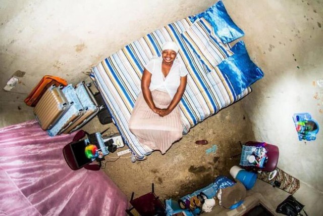 Một phòng ngủ của người dân tại Chitungwiza, Zimbabwe.