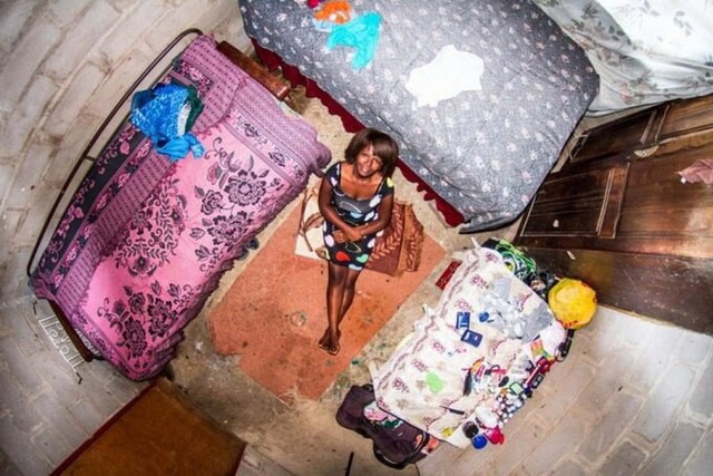 Không gian ngủ của người dân ở Durban, Nam Phi.