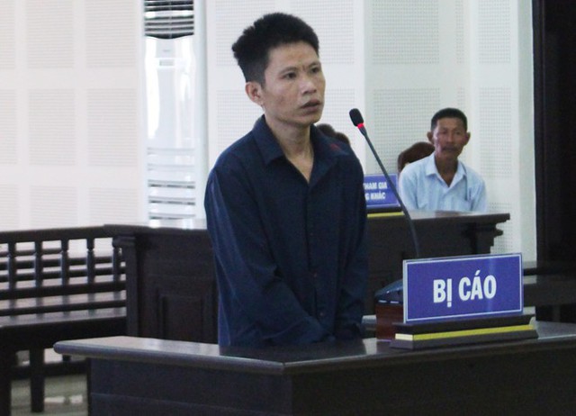 Khánh tại tòa. Ảnh: G.H.