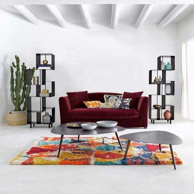 12. Một thấm thảm nhiều màu sắc là cách kết nối những đồ dùng, nội thất với màu ngẫu hứng trở thành bức tranh nghệ thuật đẹp mắt.