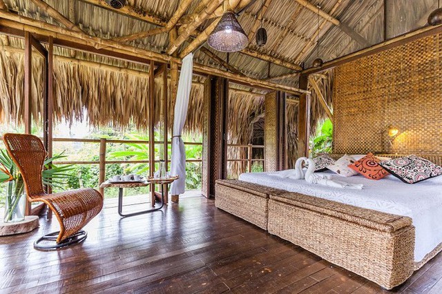 Ngôi nhà này gồm một gian nhà chính để dùng làm phòng ngủ, phòng khách, nơi thưởng trà và đọc sách.