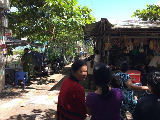 Người dân tại đây chưa hết bàng hoàng