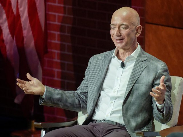 Tài sản của Bezos lớn đến mức, theo Business Insider, 88.000 USD đối với ông cũng chỉ như 1 USD với người Mỹ bình thường.