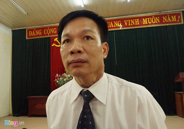 &Ocirc;ng Nguyễn Phan Minh khẳng định trường b&aacute;o c&aacute;o chưa thu tiền của cha mẹ học sinh. Ảnh: Nguyễn Sương.