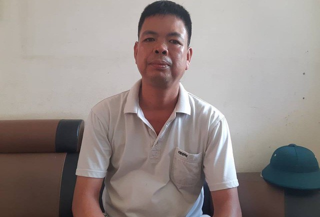 Thầy Nguyễn Minh Quý- giáo viên cắm bản tại Huổi Hạ, xã Na Sang, Mường Chà, Điện Biên xác nhận, việc học sinh chui qua túi là có thật.