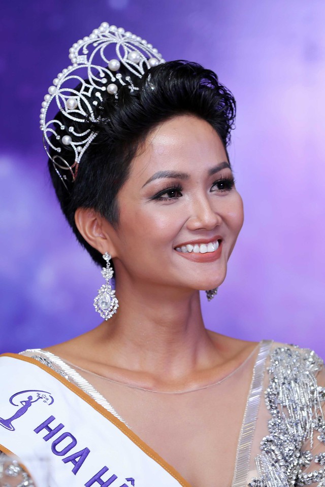 
Hoa hậu HHen Niê

