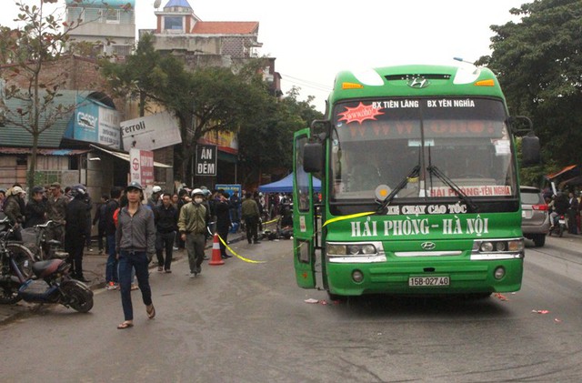 
Vụ tai nạn khiến nam sinh lớp 10 tử vong tại chỗ. Ảnh: Đ.Tùy
