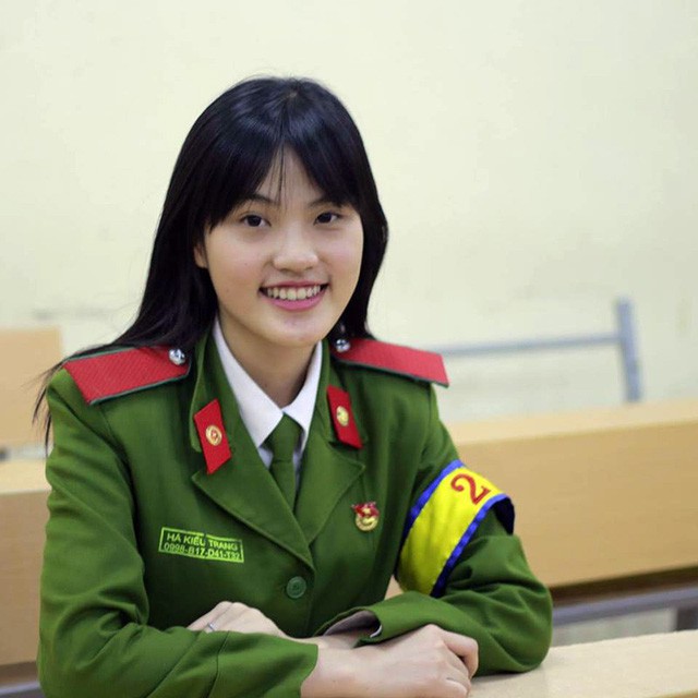 Hà Kiều Trang là nữ sinh Học viện Cảnh sát nhân dân có thành tích học tập và hoạt động ngoại khóa đáng nể.