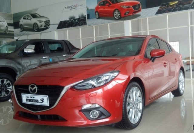 Mẫu sedan Mazda3 cũng được giảm giá trong đợt này.