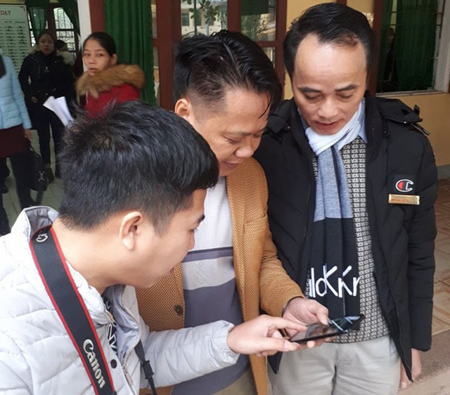 Phần mềm chấm thi trắc nghiệm trên smartphone được thầy Thỏa chia sẻ với tất cả giáo viên trong trường.