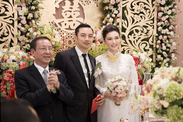 Cô dâu Ngọc Duyên cùng chú rể đại gia trong ngày lễ trọng đại.
