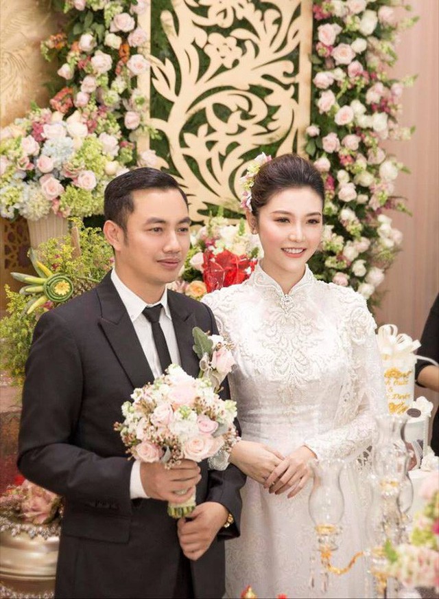 Nụ cười viên mãn của Ngọc Duyên trong ngày cưới tại nhà gái.