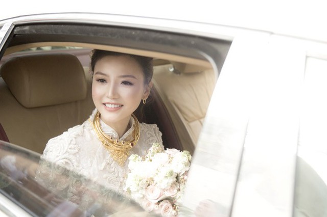 Ngọc Duyên đeo đầy vàng trong đám cưới với chồng đại gia tại Vũng Tàu - Ảnh 5.