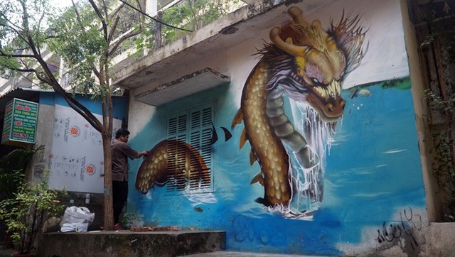 Các họa sĩ đã mang nghệ thuật vẽ phun sơn hiện đại (Graffiti) vào tác phẩm Rồng - linh vật đứng đầu trong Tứ linh: Long - Lân - Quy - Phụng.