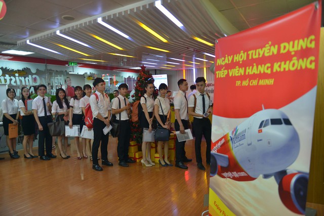 
Vietjet là hãng hàng không đầu tiên tại Việt Nam vận hành theo mô hình hàng không thế hệ mới, chi phí thấp và cung cấp đa dạng các dịch vụ cho khách hàng lựa chọn.
