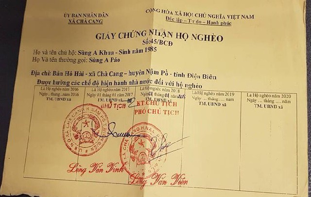 
Giấy chứng nhận hộ nghèo của Sùng A Khua.
