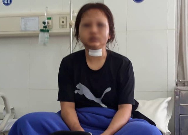 
Nạn nhân điều trị tại bệnh viện. Ảnh: Minh Lộc.
